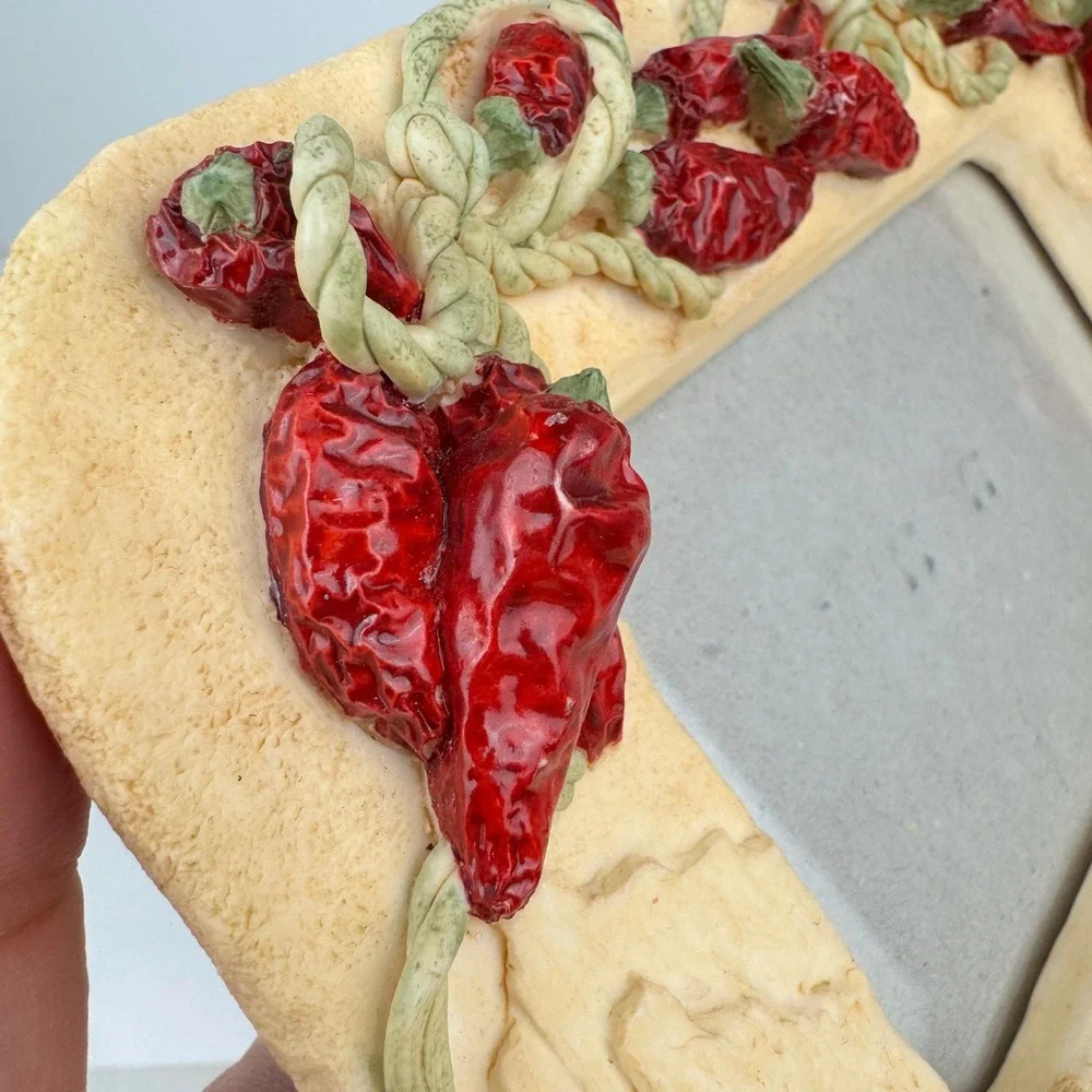 Frameology Red Chili Peppers Adobe Style 3d Resin Ceramic Picture Frame Souvenir